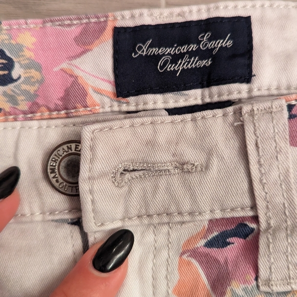 American Eagle Floral Jegging - Picture 4 of 4